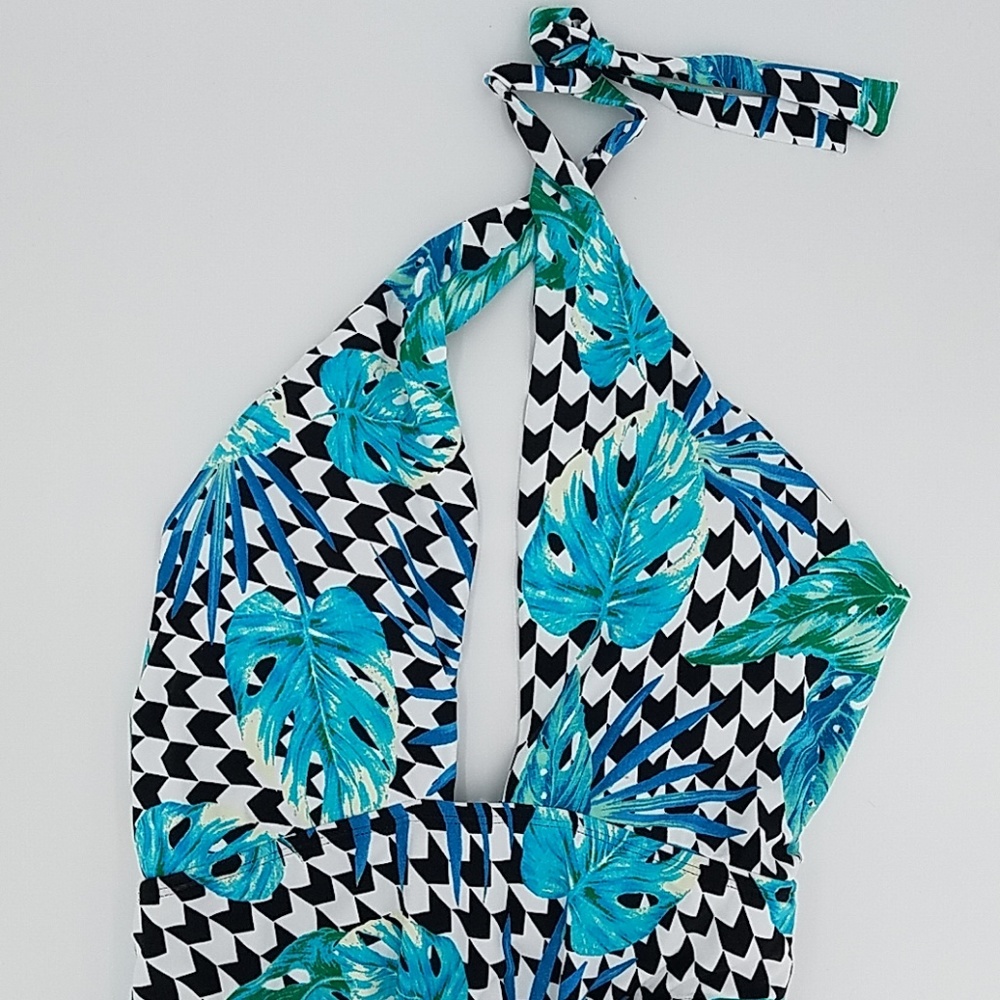 NWT Gianni Bini Tropical Wrap Plunge One Piece - Picture 6 of 7